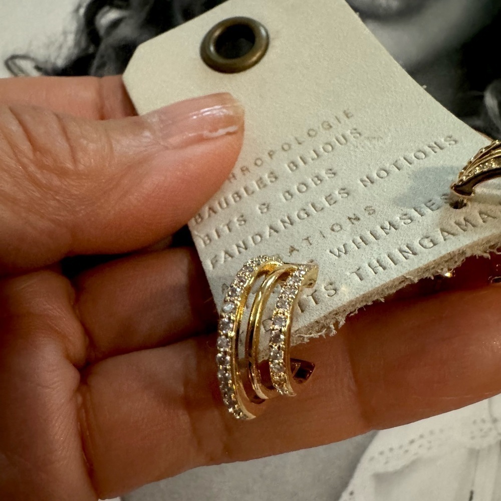 Anthropologie Elegant Gold and diamond Earrings - Picture 3 of 5